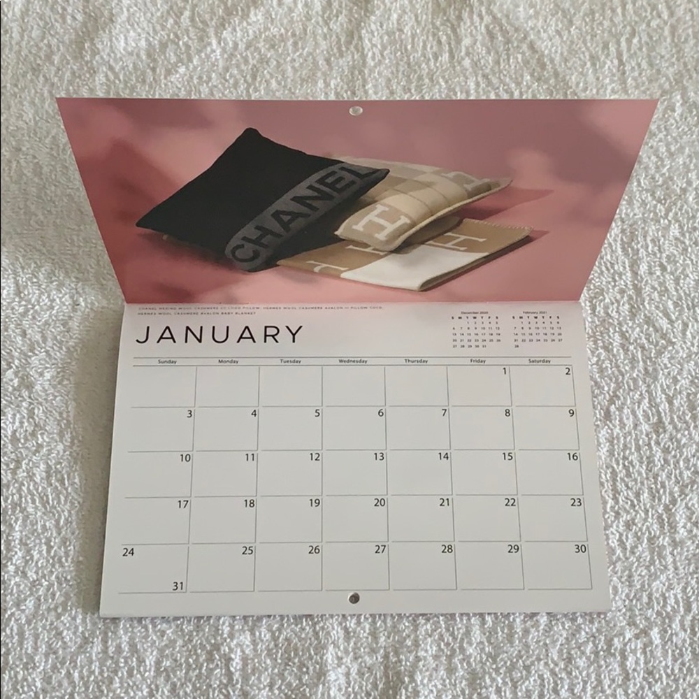 Fashionphile 2021 Monthly Calendar - Picture 6 of 9
